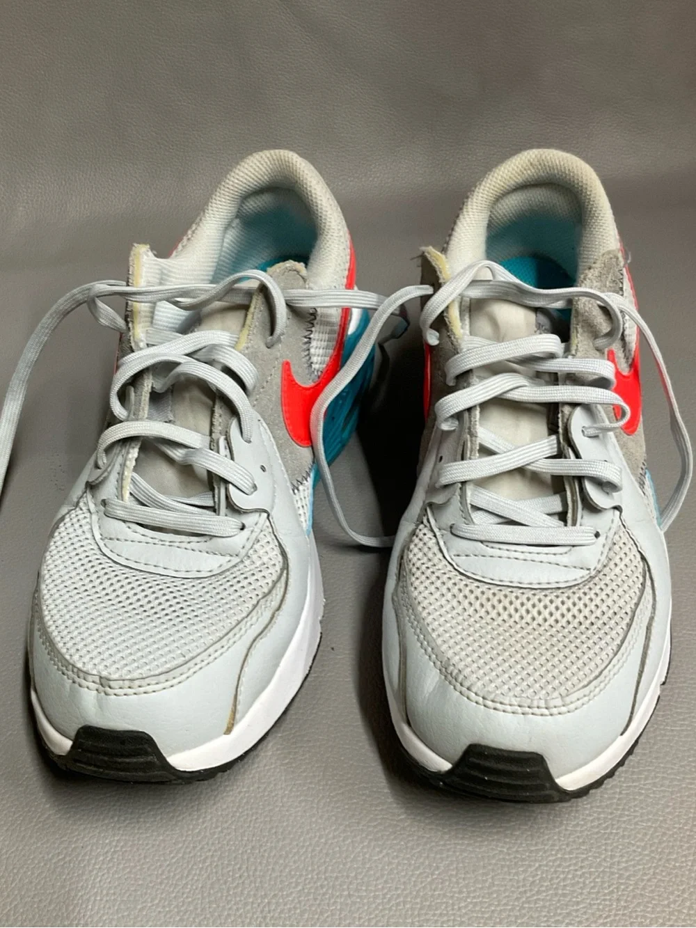 Nike Kids Air Max Sneakers in Light Gray, Teal & Red